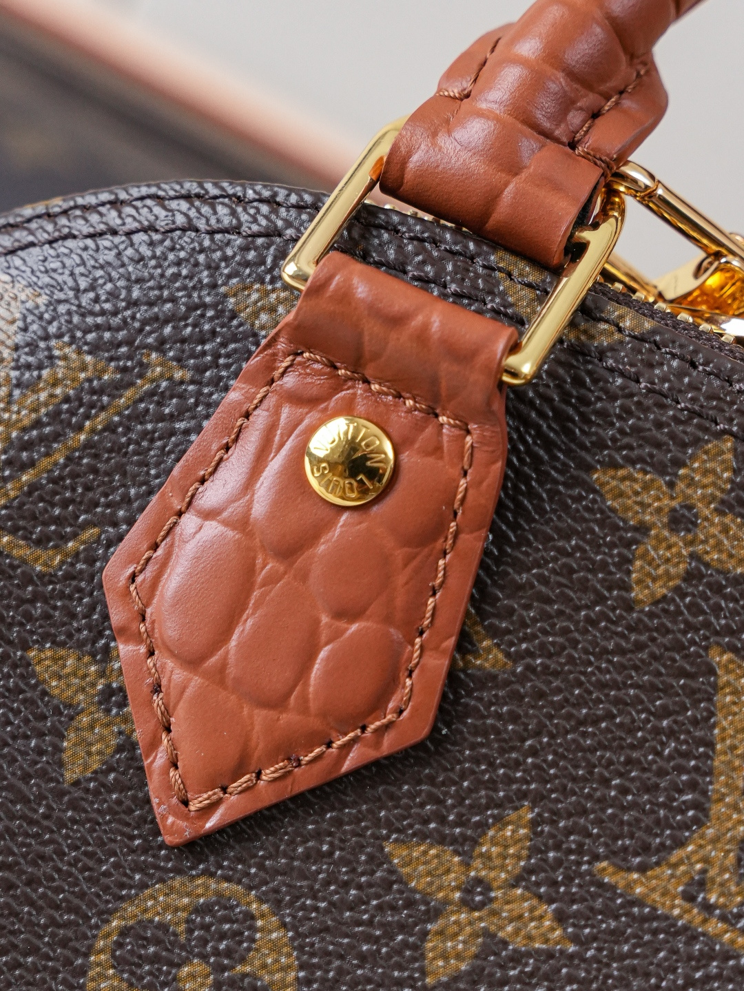 Louis Vuitton Alma BB Monogram Handbag - Image 8