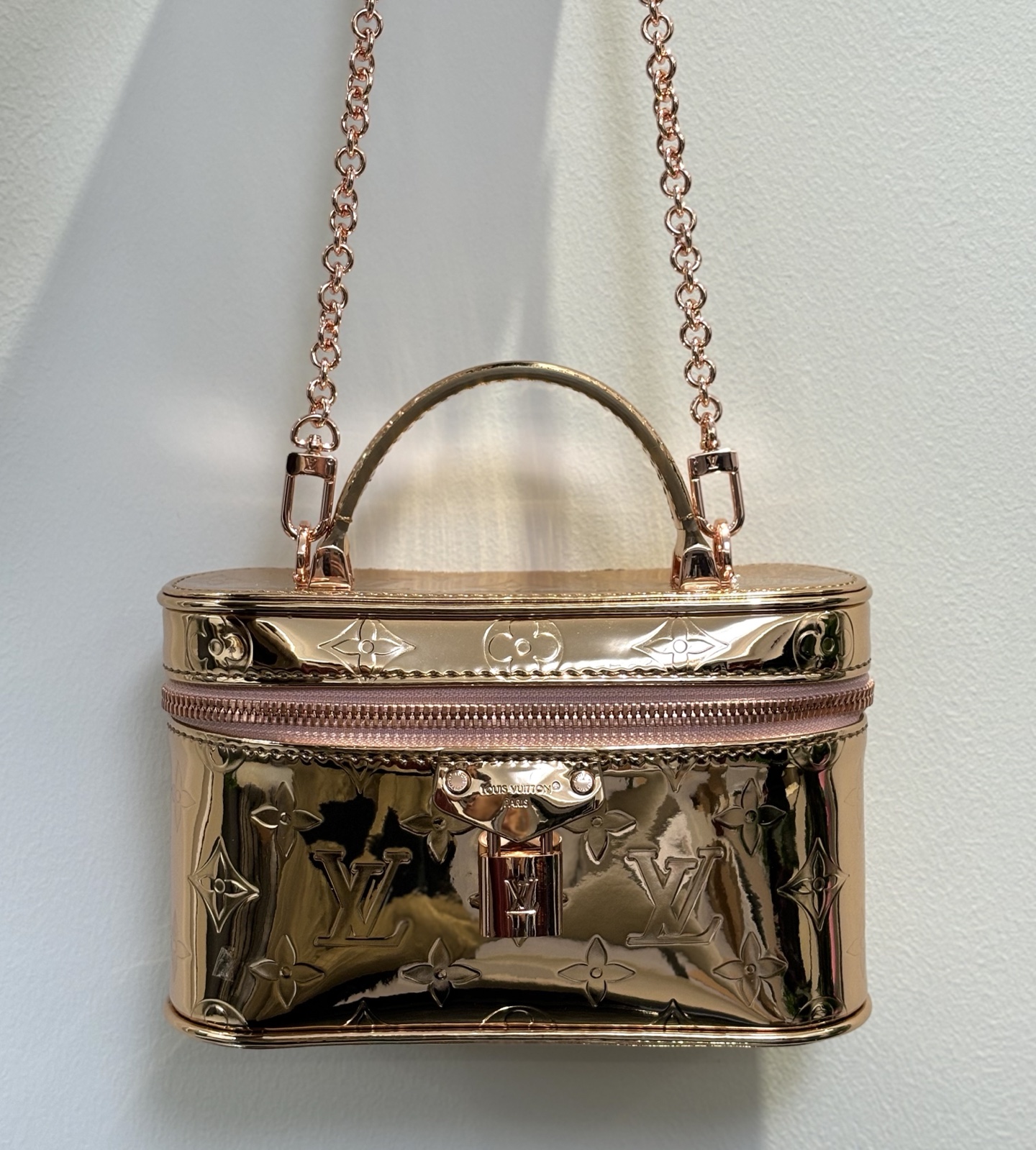 Louis Vuitton Vanity Chain Pouch Rose Gold - Image 8