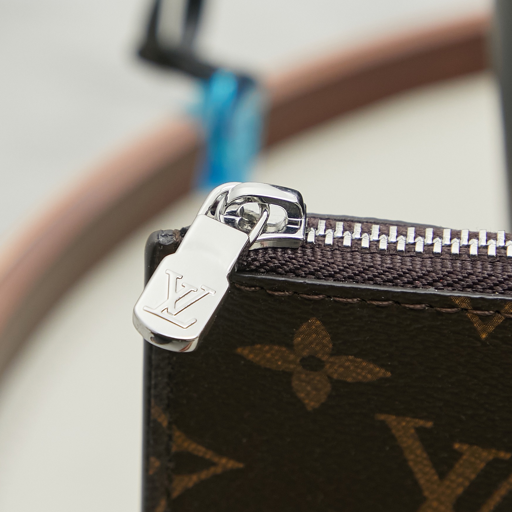 Louis Vuitton Neverfull MM Epi Leather Tote Bag Black - Image 8