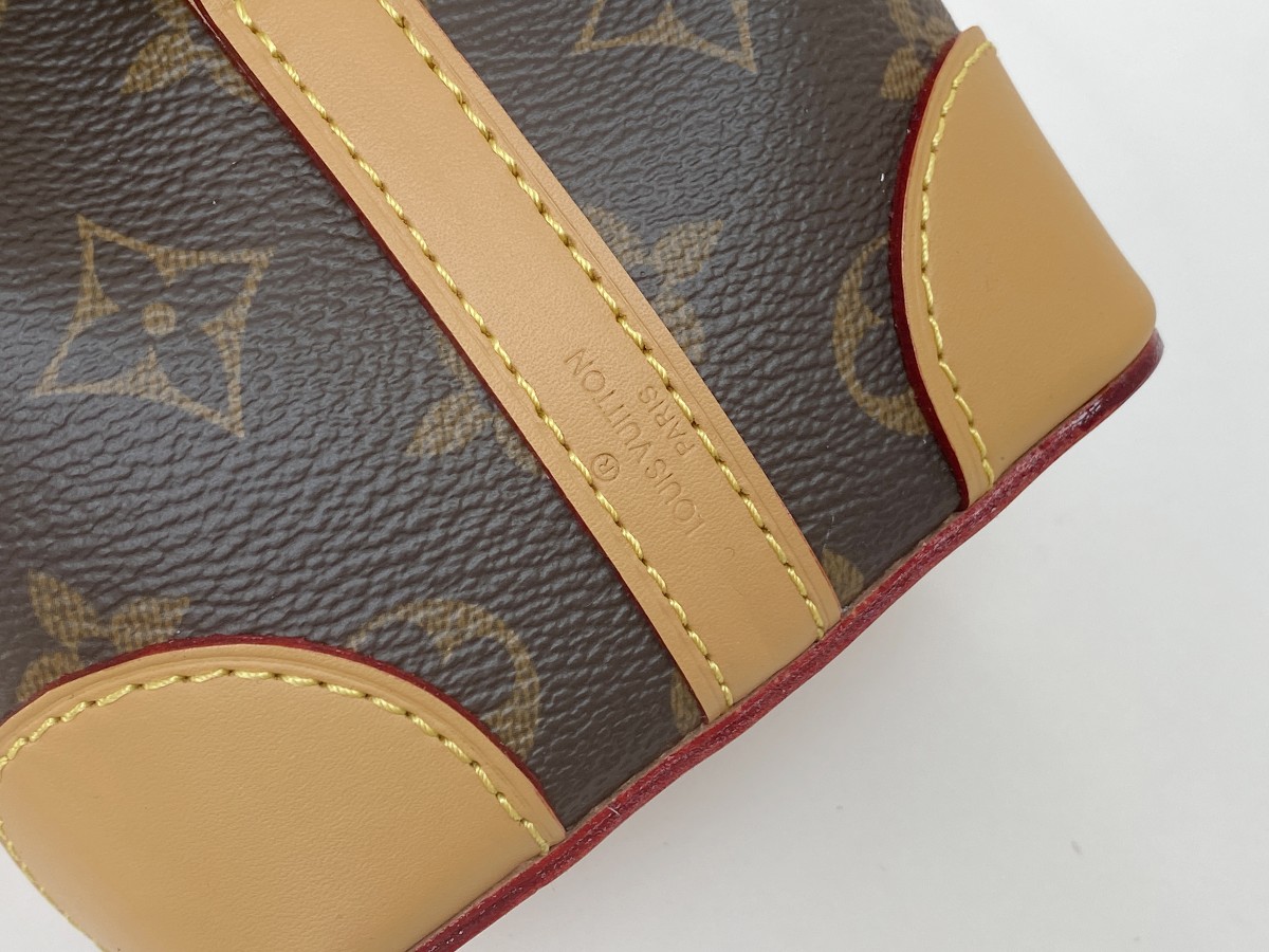 Louis Vuitton Noe Purse Mini Bucket Bag - Image 8