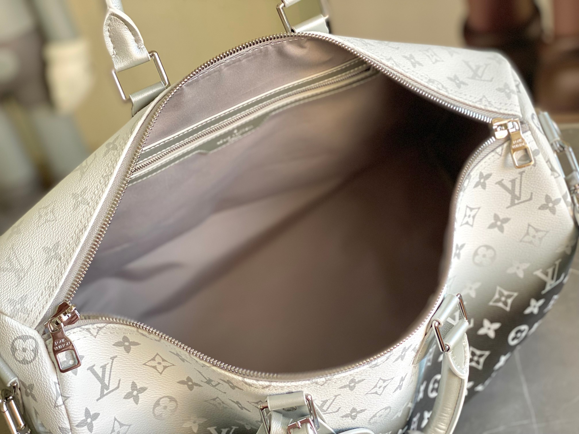 Louis Vuitton Keepall Bandouliere 45 Travel Bag - Image 8