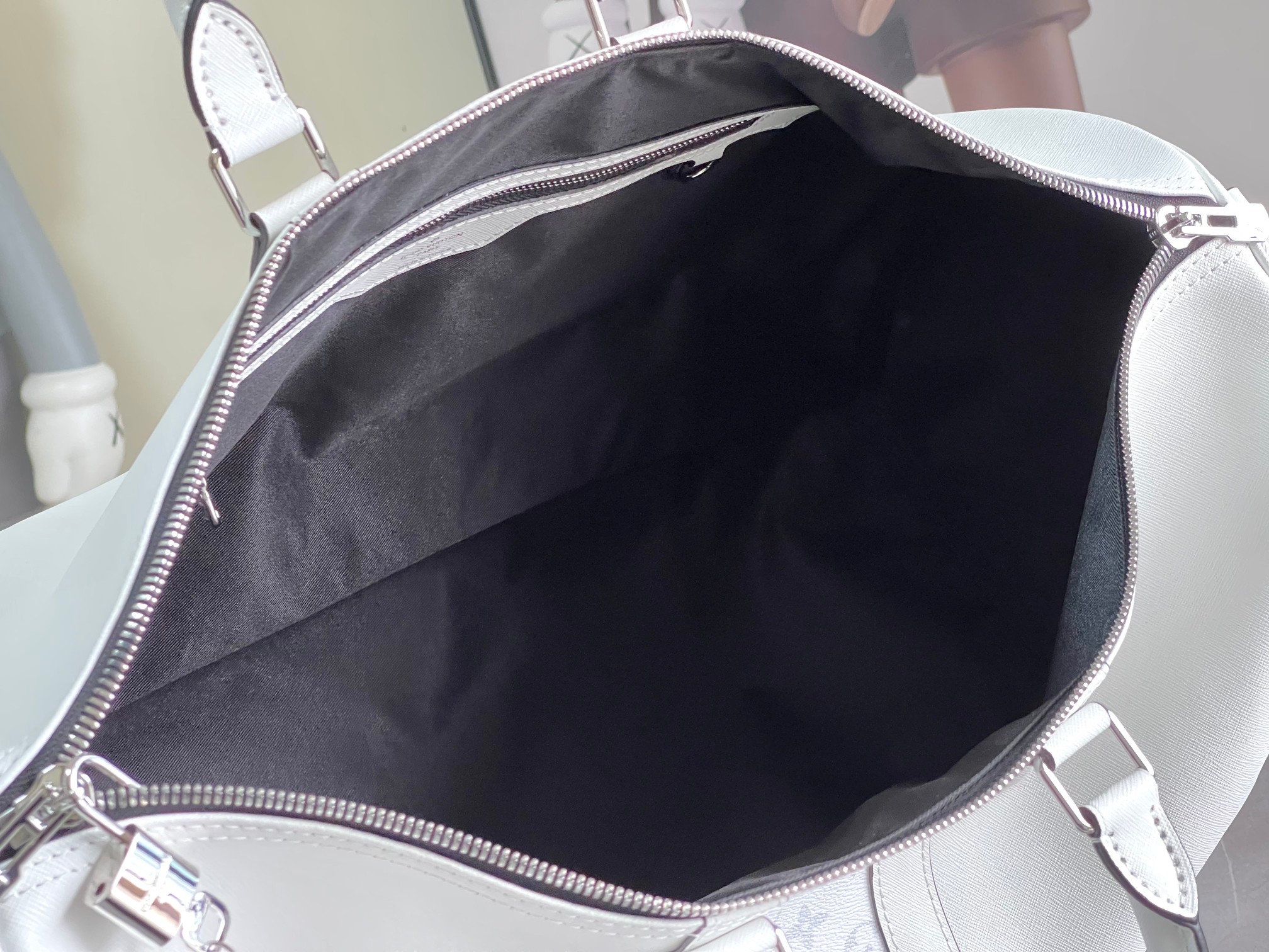 Louis Vuitton Taigarama Keepall Travel Bag - Image 8