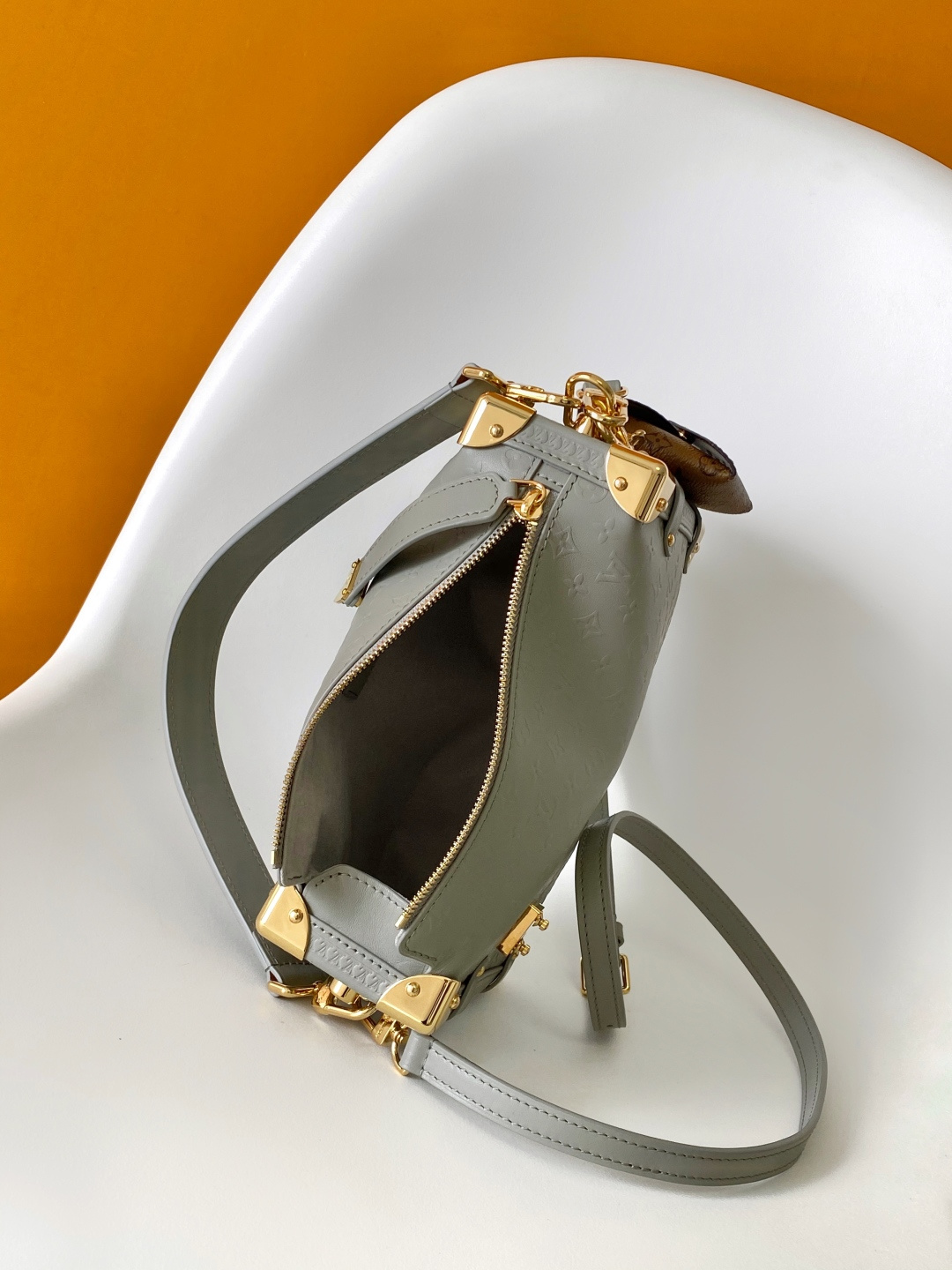 Louis Vuitton Side Trunk Medium Handbag M25602 - Image 8