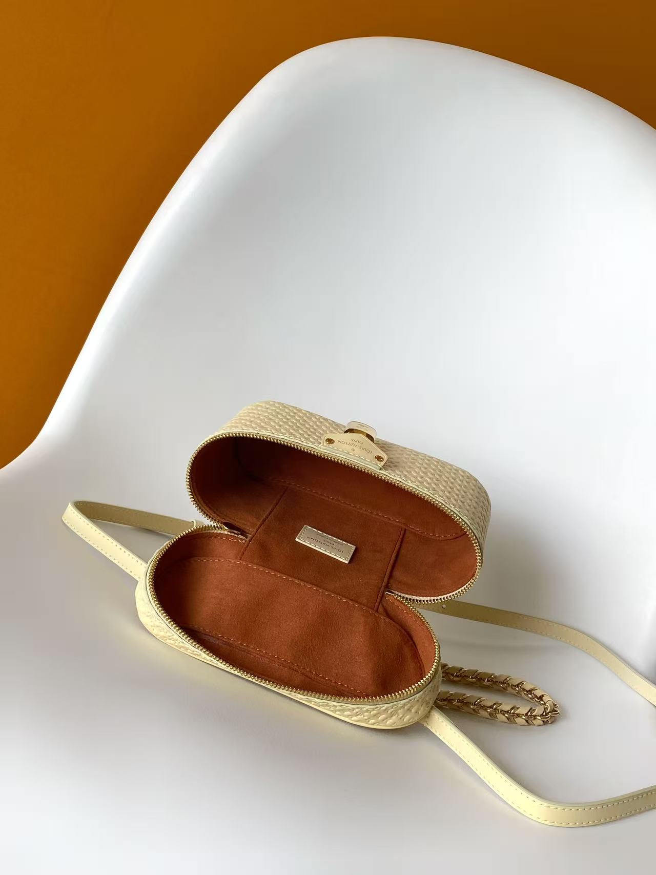 Louis Vuitton Vanity Chain Pouch M29051 / M29344 - Image 8
