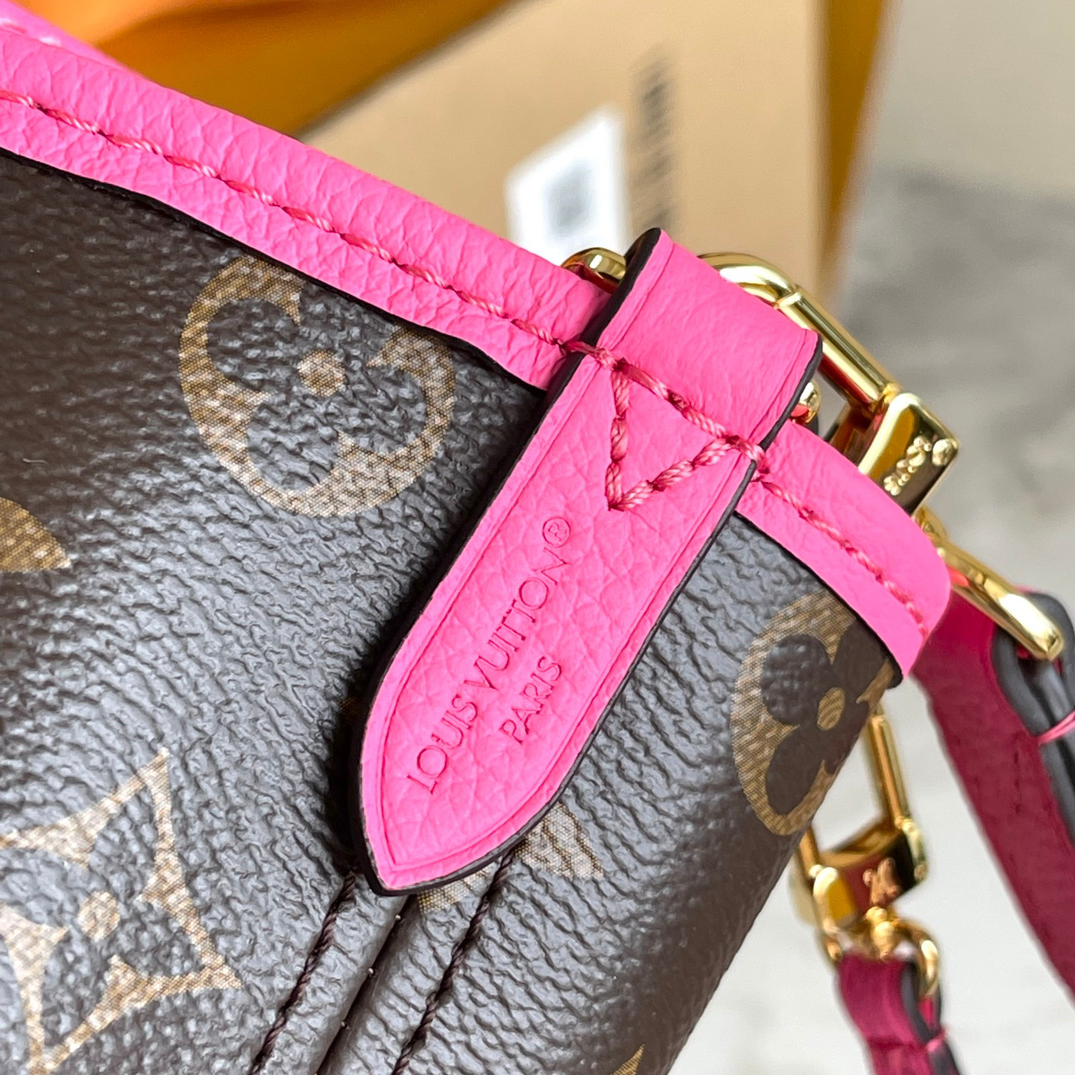 Louis Vuitton Neverfull BB Tote Bag in Damier Azur Canvas, Rose Pink - Image 8