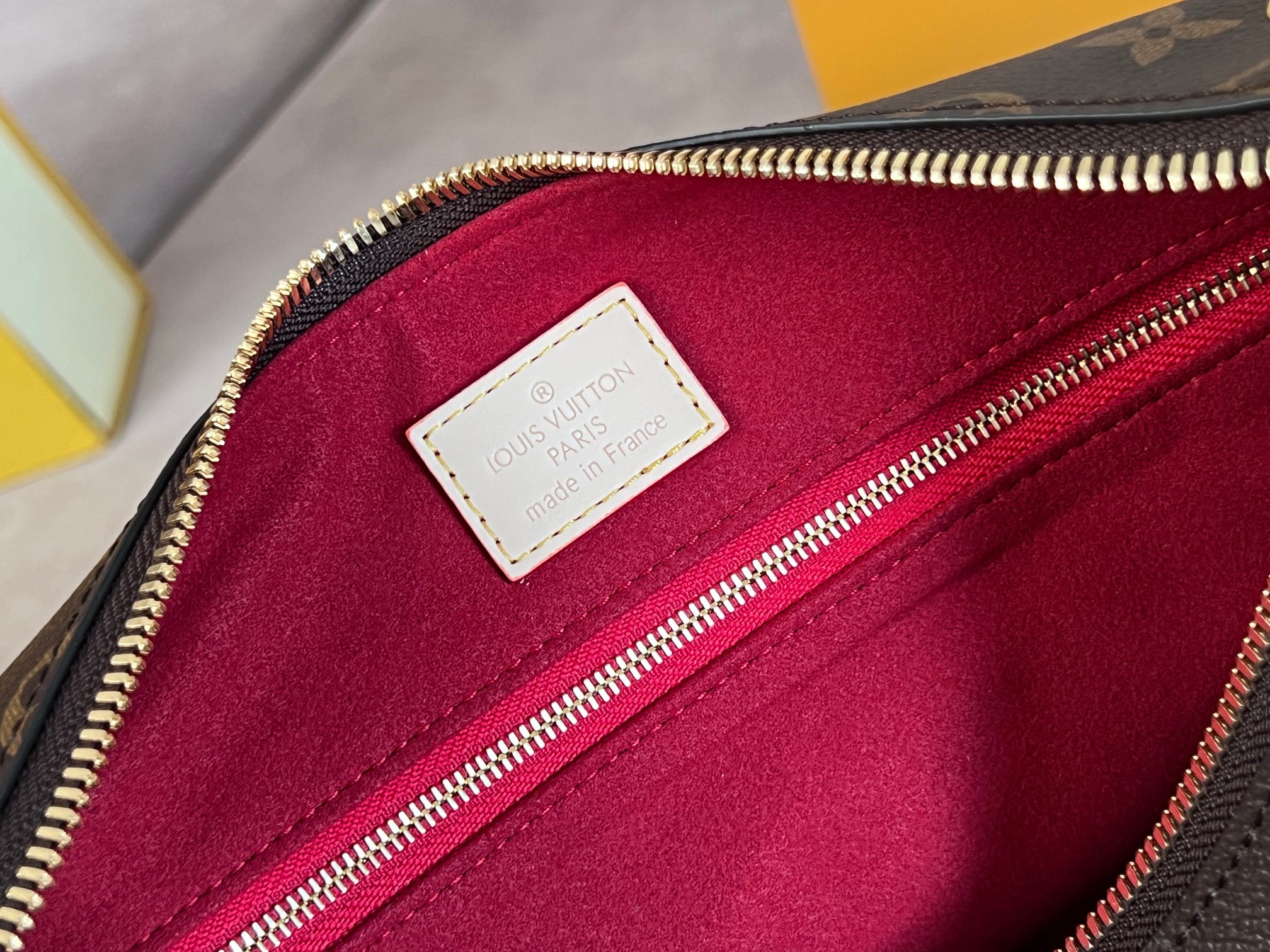 Louis Vuitton M11952 Slouchy Small Shoulder Bag - Image 8