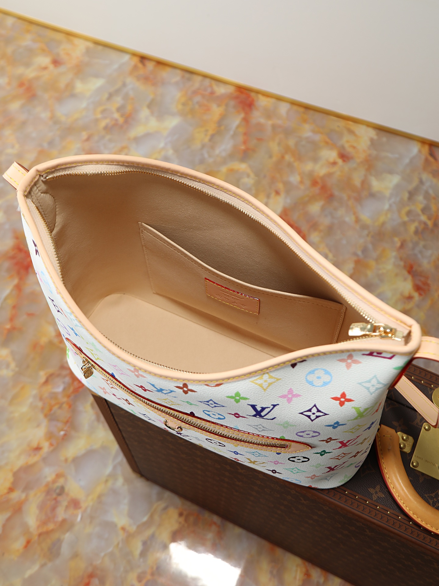 Louis Vuitton Lineup Monogram Crossbody Bag M27582 - Image 8