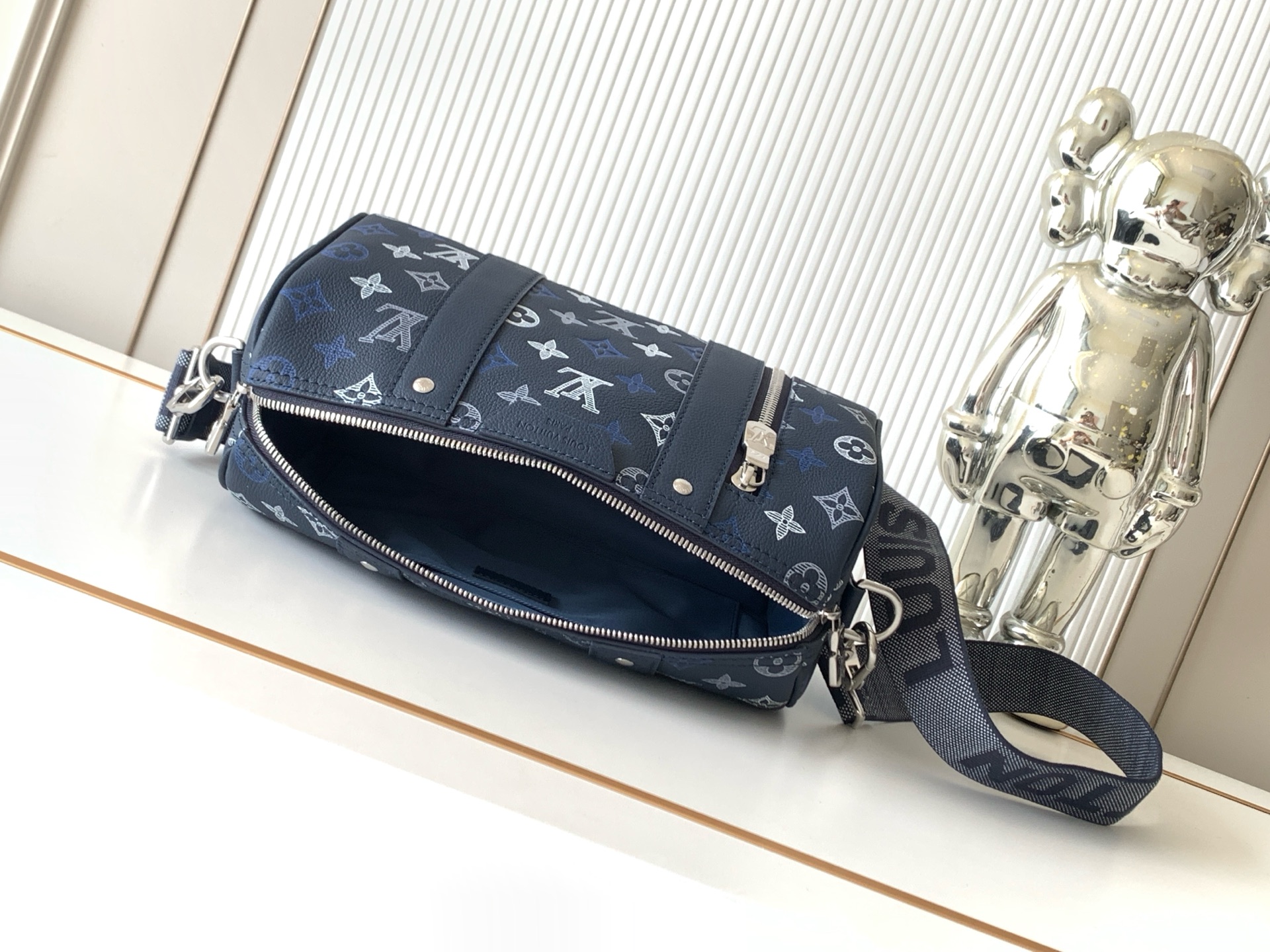 Louis Vuitton City Keepall Handbag in Monogram Shadow Leather - Image 8