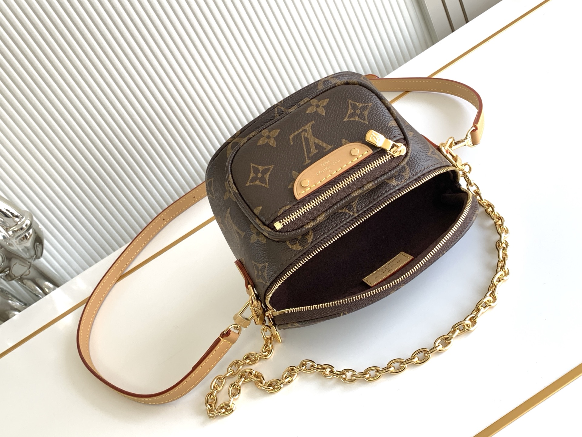 Louis Vuitton Mini Bumbag M82335 Monogram Coated Canvas Belt Bag - Image 8