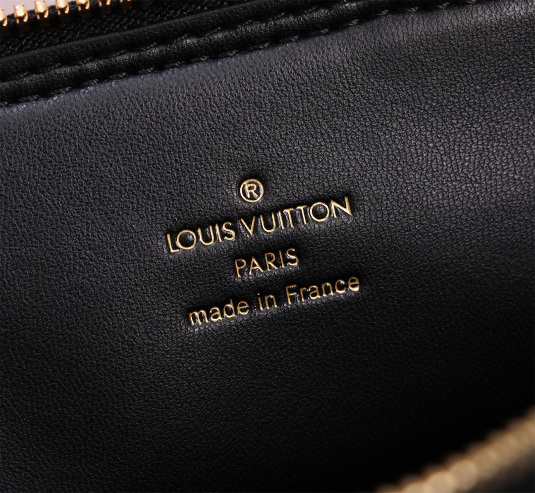 Louis Vuitton Alma BB Handbag - Image 8
