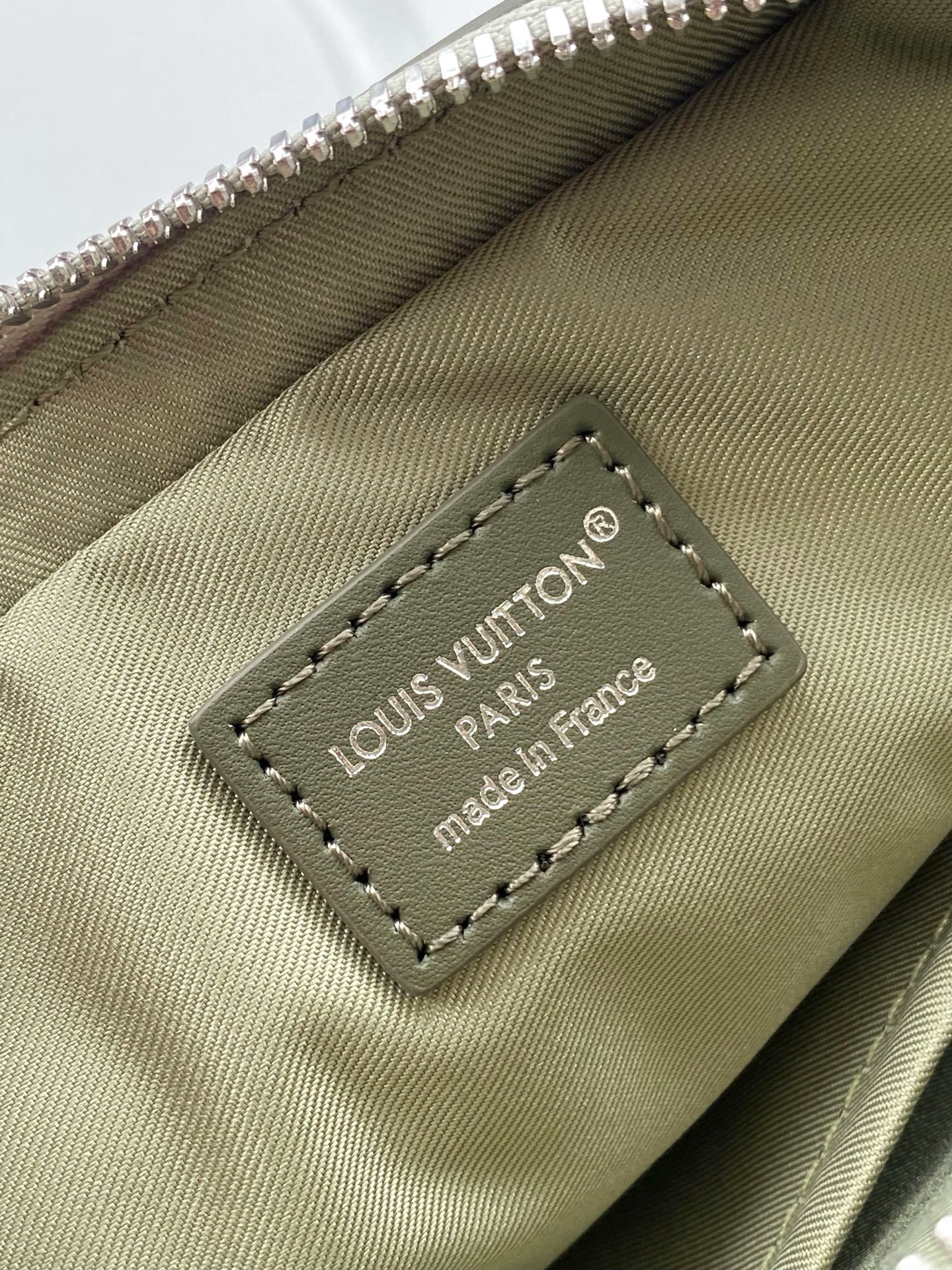 Louis Vuitton Trio Messenger Bag M28628 in Monogram Eclipse Canvas - Image 8