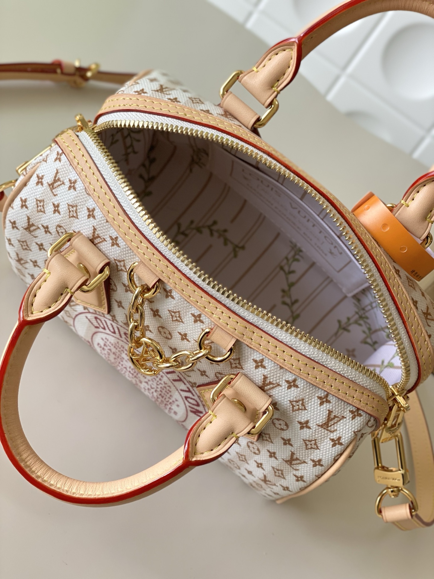 Louis Vuitton Speedy Bandoulière 20 Crossbody Bag - Image 8