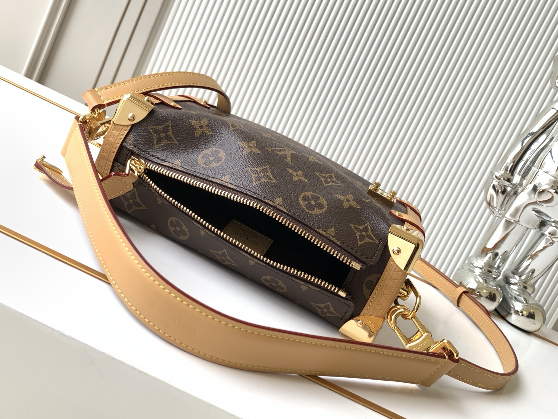 Louis Vuitton Pico Side Trunk Handbag - Image 8