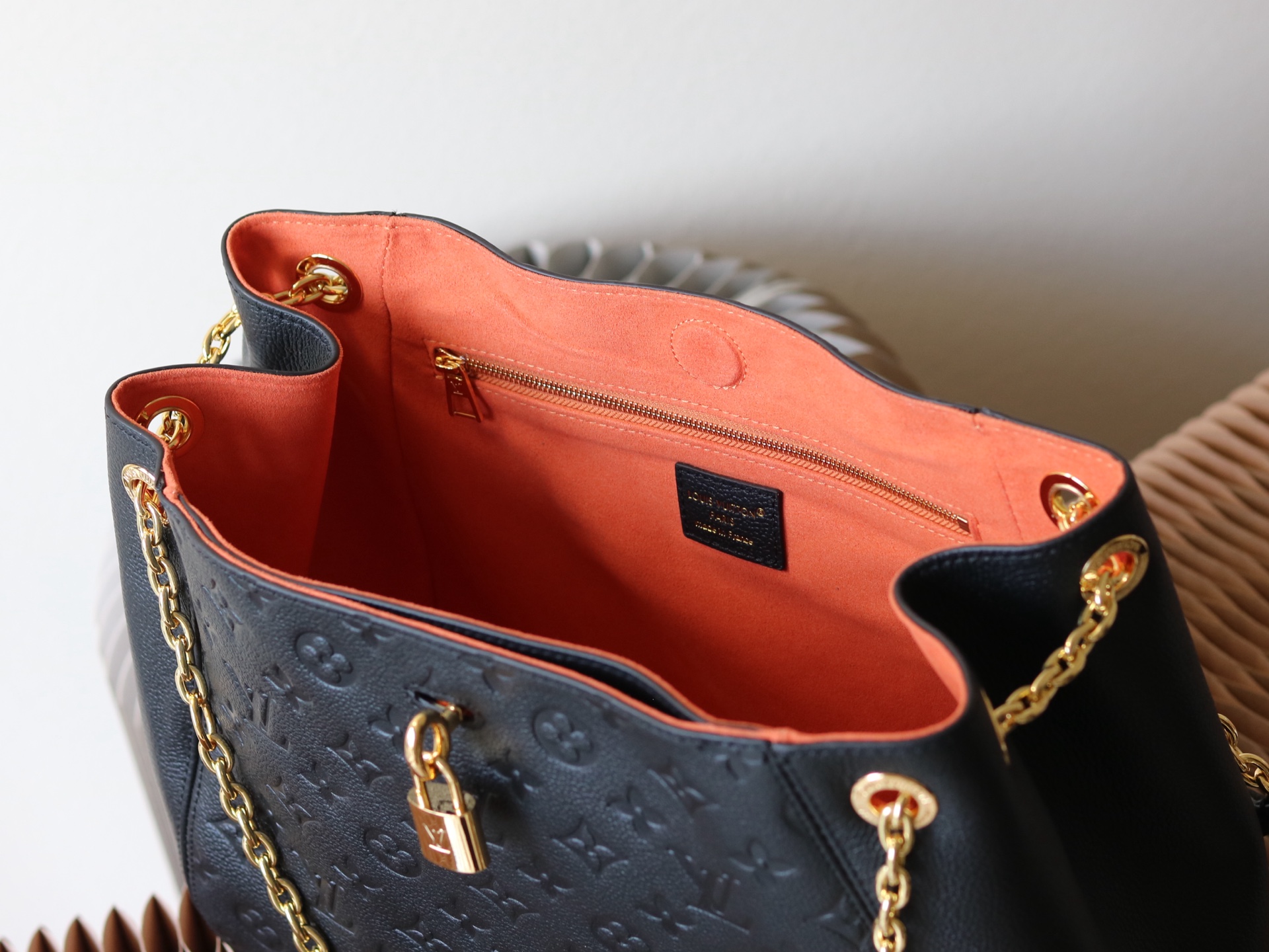 Louis Vuitton Anytime Medium Handbag - Image 8