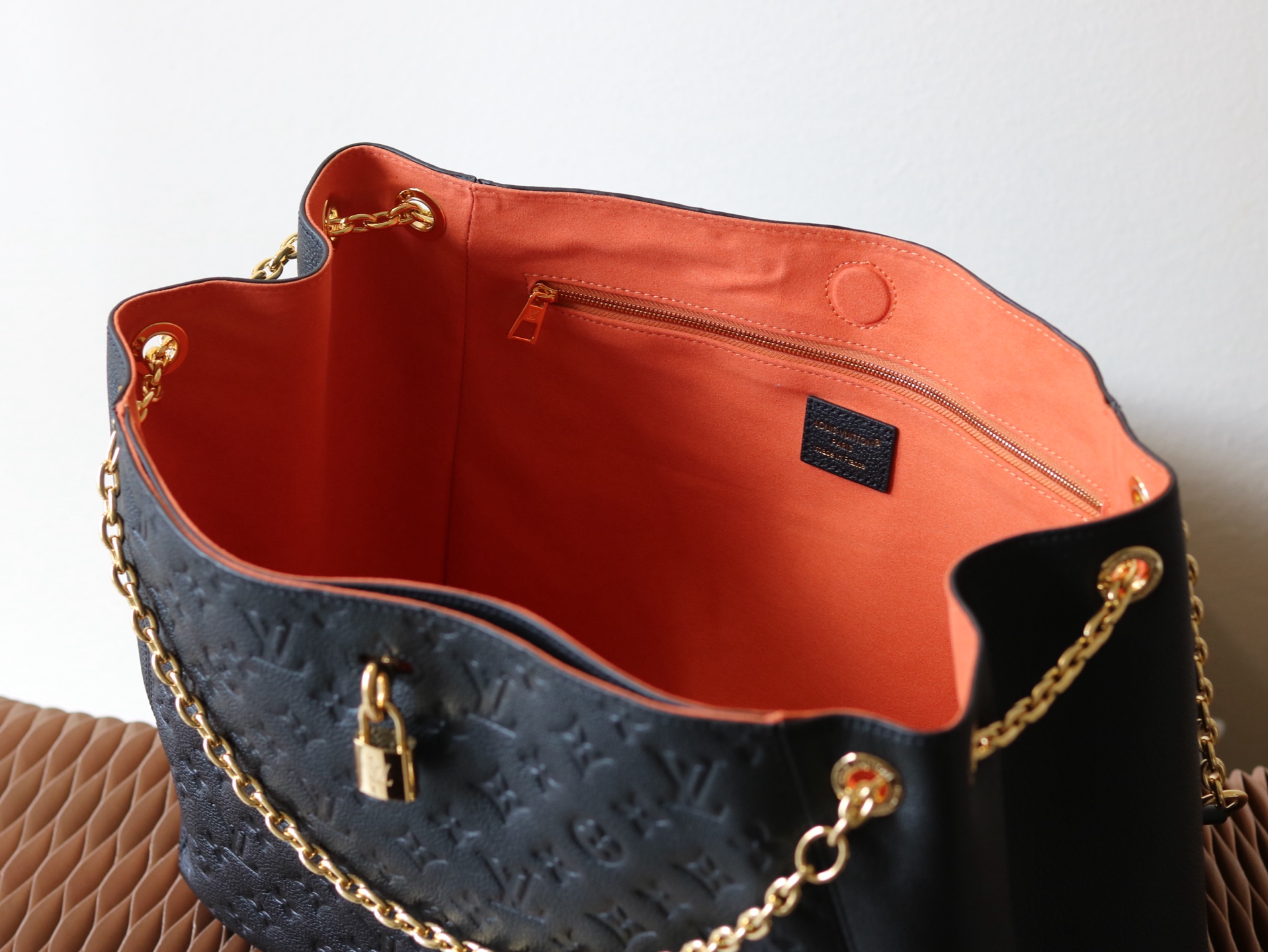 Louis Vuitton Promenade Anytime Medium Handbag - Image 8