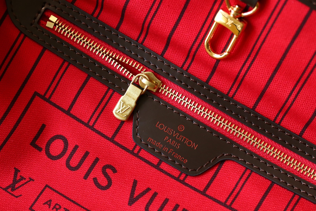 Louis Vuitton Neverfull Small Tote Bag in Damier Azur Canvas - Image 8