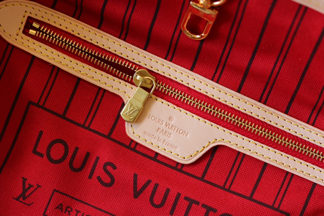 Louis Vuitton Neverfull Small Tote Bag in Damier Azur Canvas - Image 8