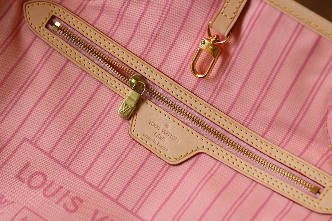 Louis Vuitton Neverfull MM Tote Bag - Image 8