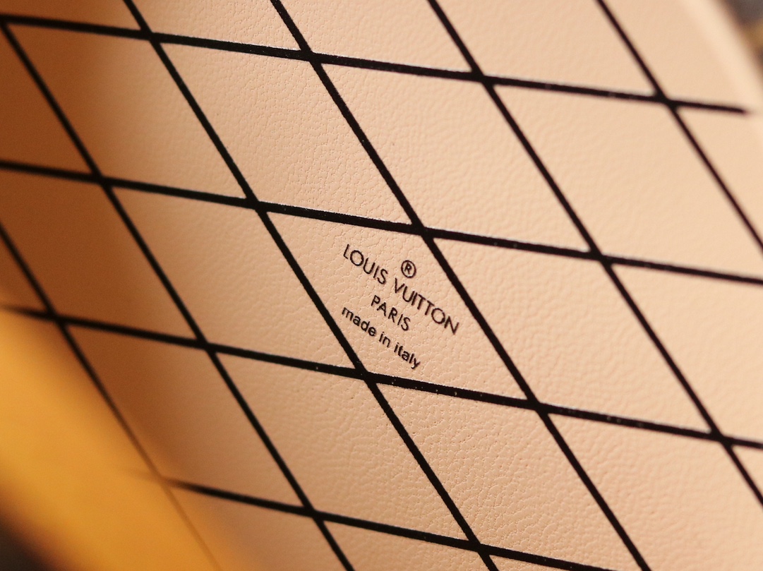 Louis Vuitton Petite Boîte Chapeau Handbag M43514 - Image 8