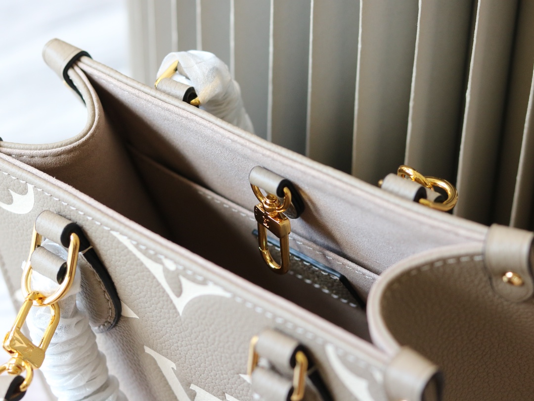 Louis Vuitton OnTheGo BB Handbag in Monogram Empreinte Leather - Image 8