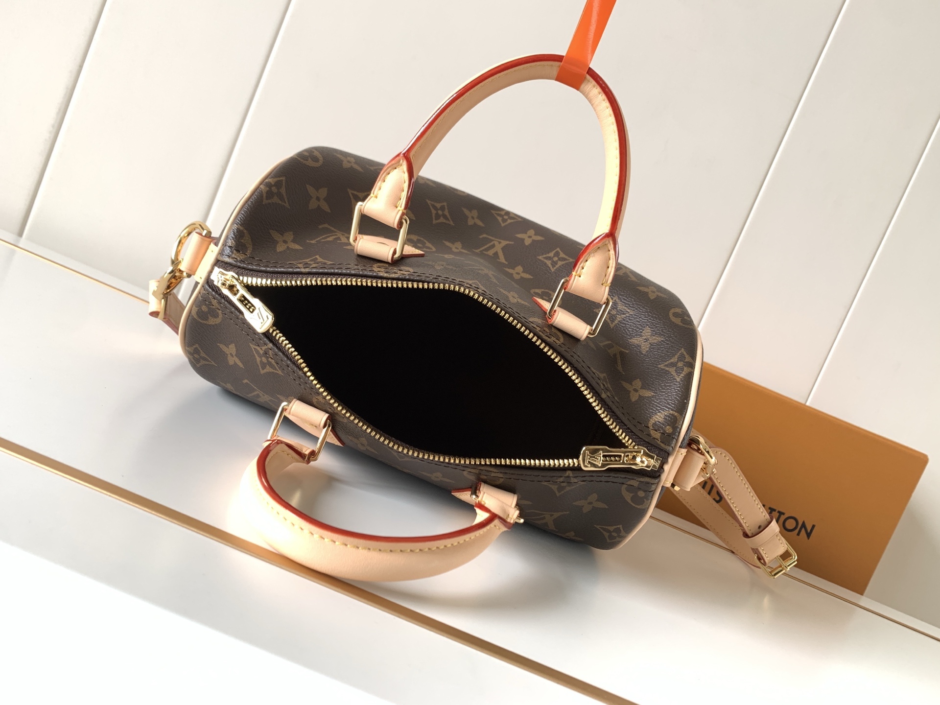 Louis Vuitton Speedy Bandoulière 25 Monogram Canvas Shoulder Bag - Image 8