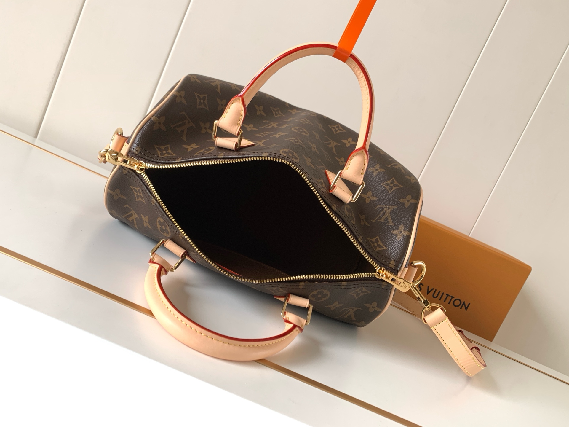 Louis Vuitton Speedy Bandoulière 30 Monogram Handbag - Image 8