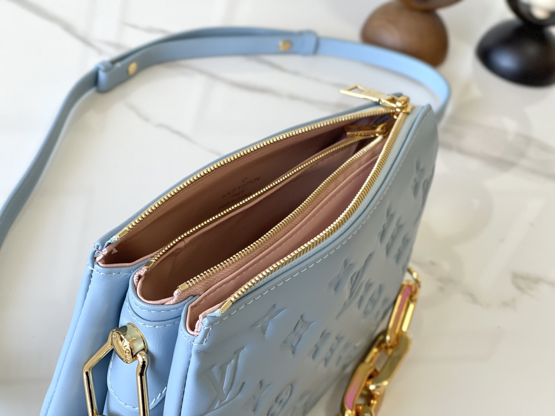Louis Vuitton Coussin BB M24338 Monogram Lambskin Shoulder Bag - Image 8
