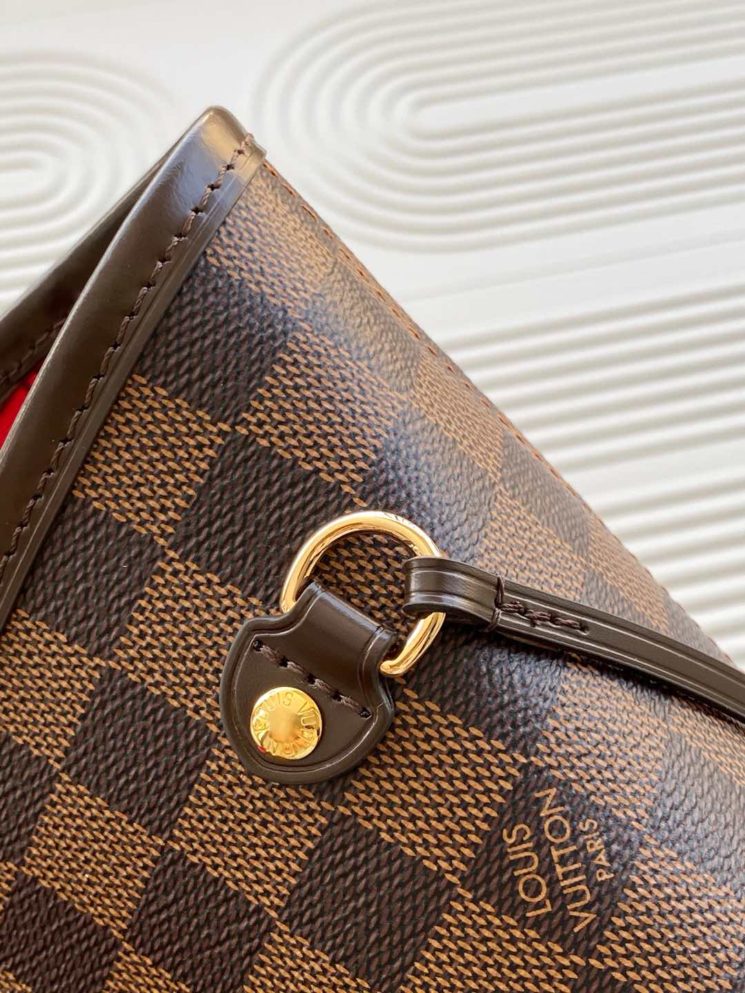 Louis Vuitton Neverfull MM Monogram Canvas Tote Bag - Image 8