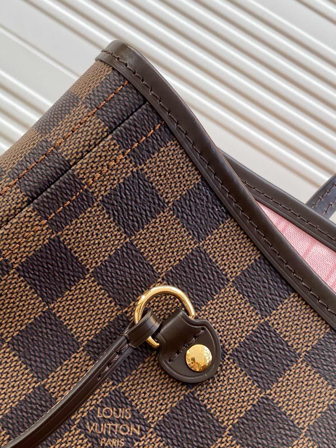 Neverfull MM Monogram Canvas Tote Bag - Image 8