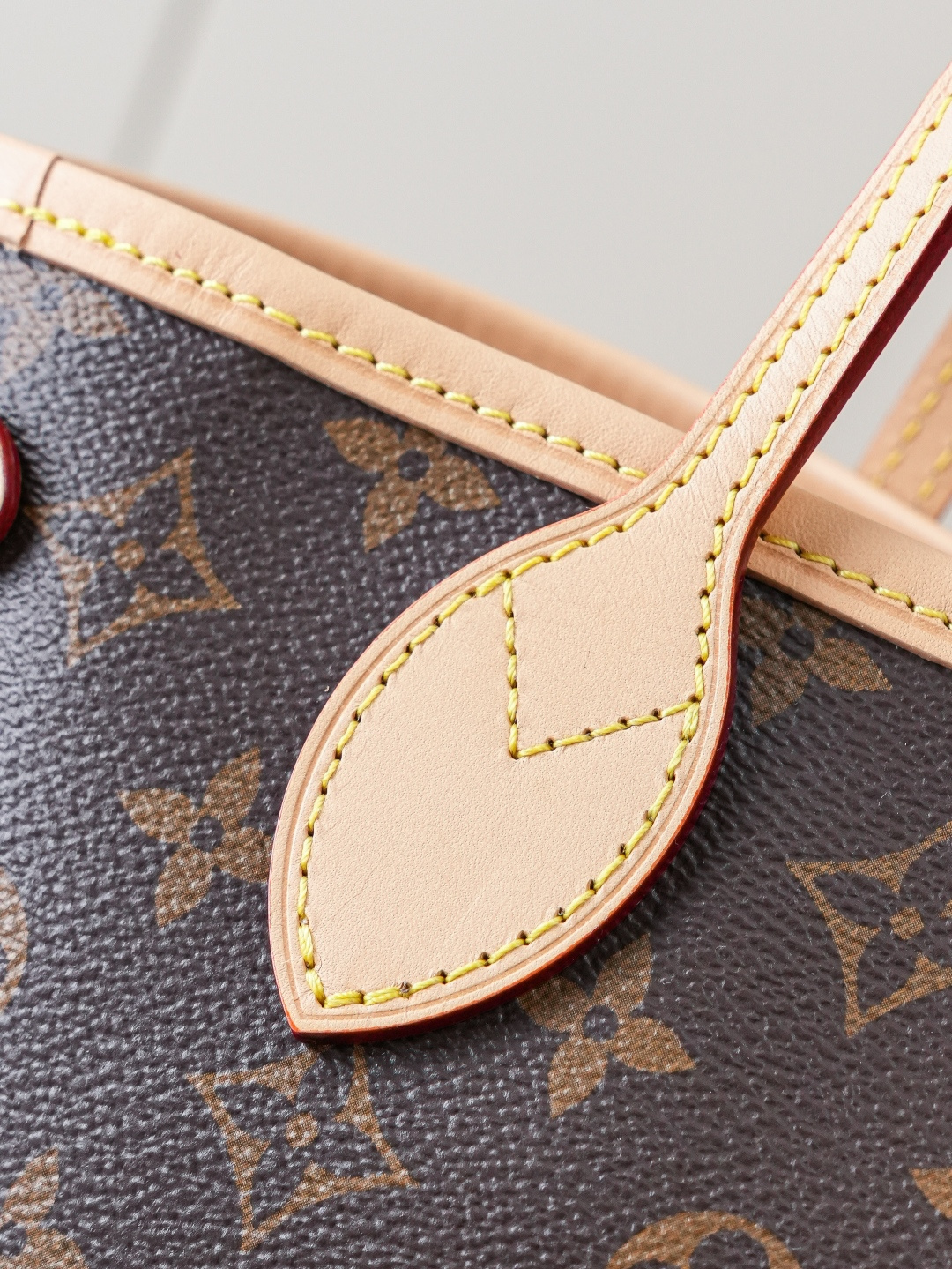 Louis Vuitton Neverfull Small Monogram Tote Bag - Image 8