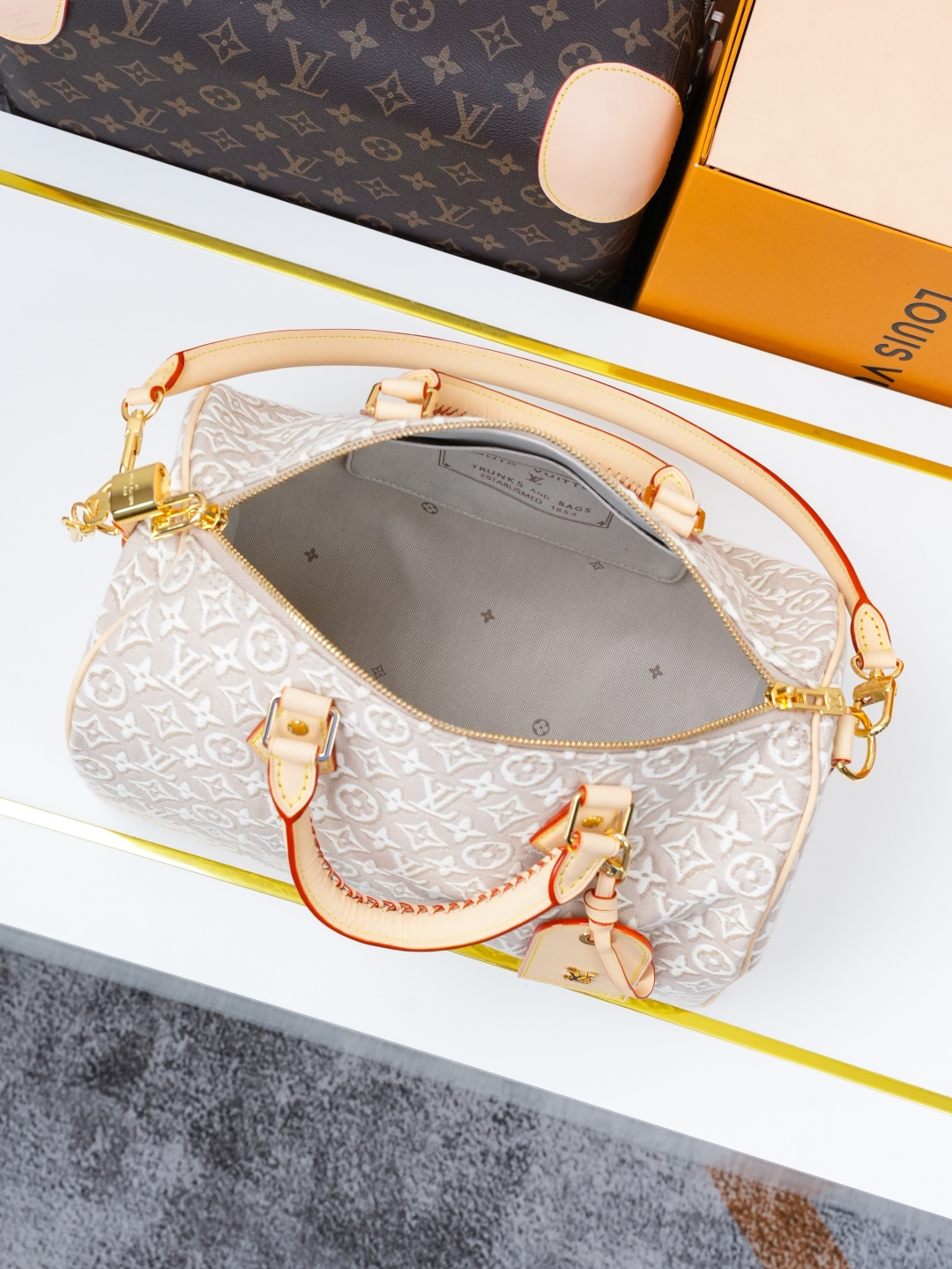 Louis Vuitton Speedy Soft 30 Monogram Emblème Handbag - Image 8