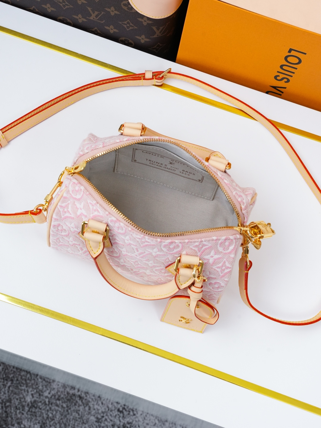 Louis Vuitton Speedy Bandoulière 20 Monogram Emblème Handbag - Image 8