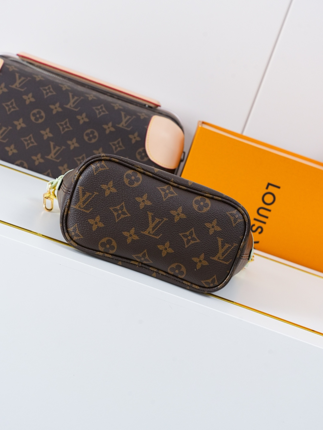 Louis Vuitton Neverfull Inside Out BB Handbag - Image 8