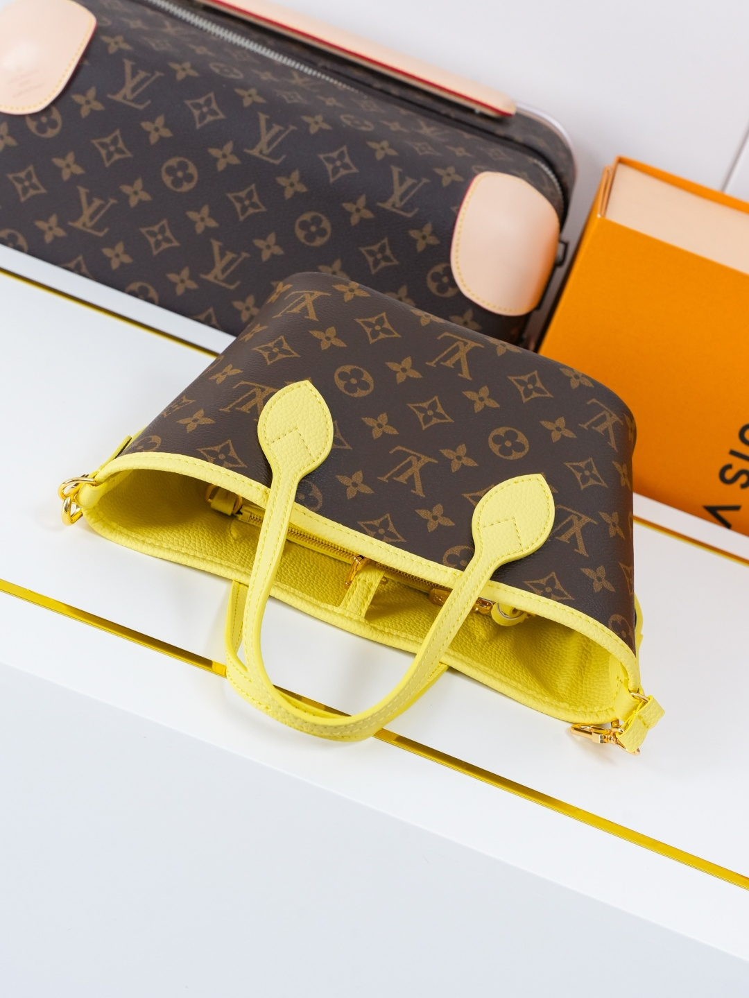 Louis Vuitton Neverfull Inside Out BB Handbag - Image 8