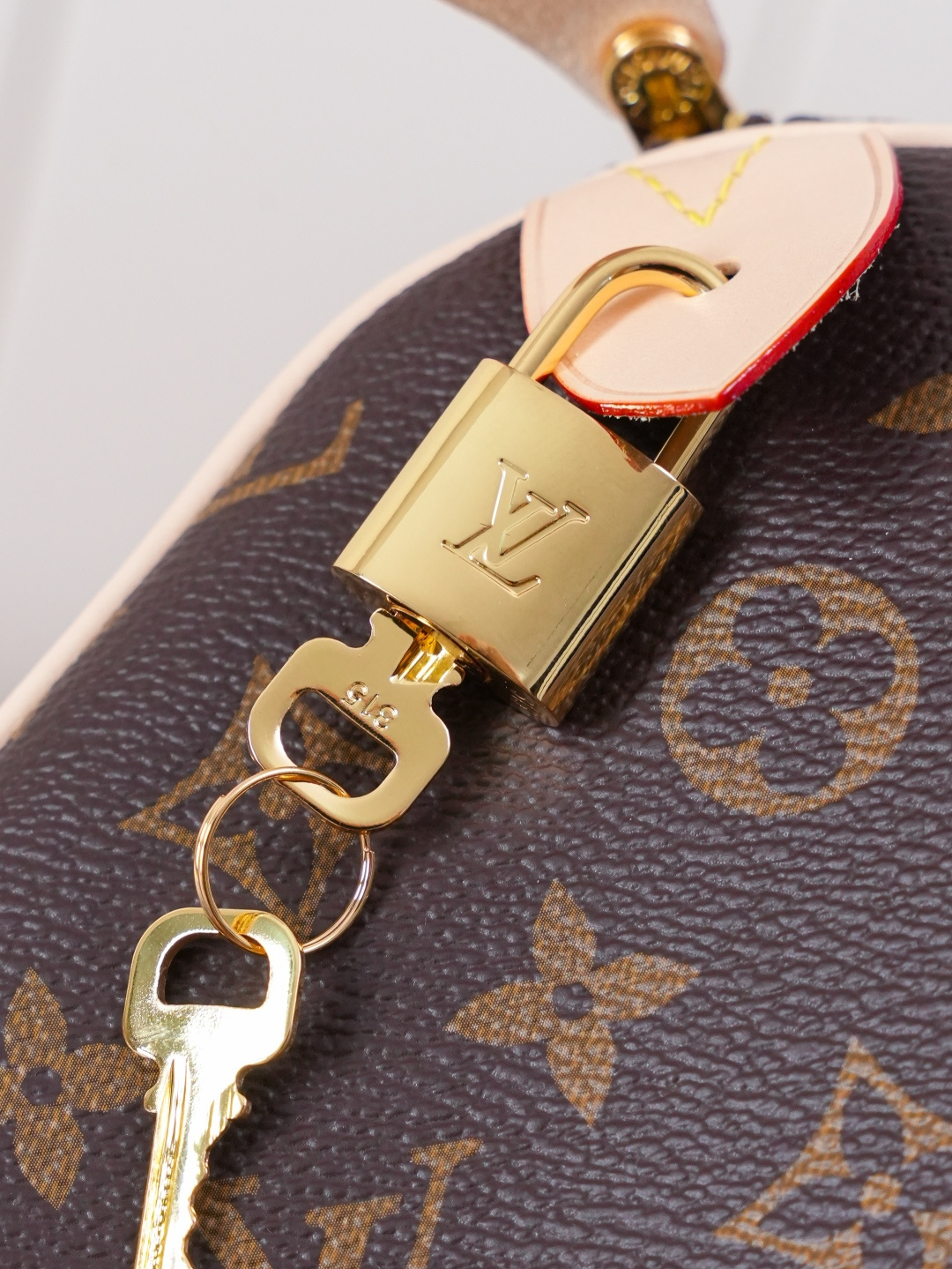 Louis Vuitton Speedy Bandoulière 35 Handbag in Damier Ebene - Image 8