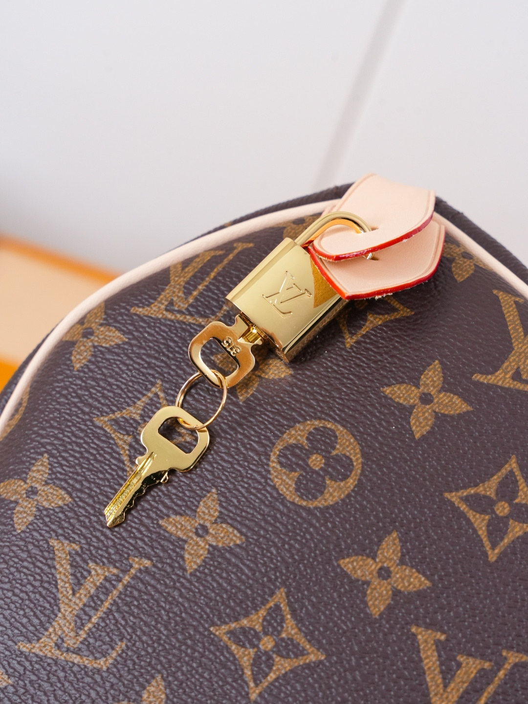Louis Vuitton Speedy Bandouliere 30 Handbag in Damier Ebene Canvas - Image 8