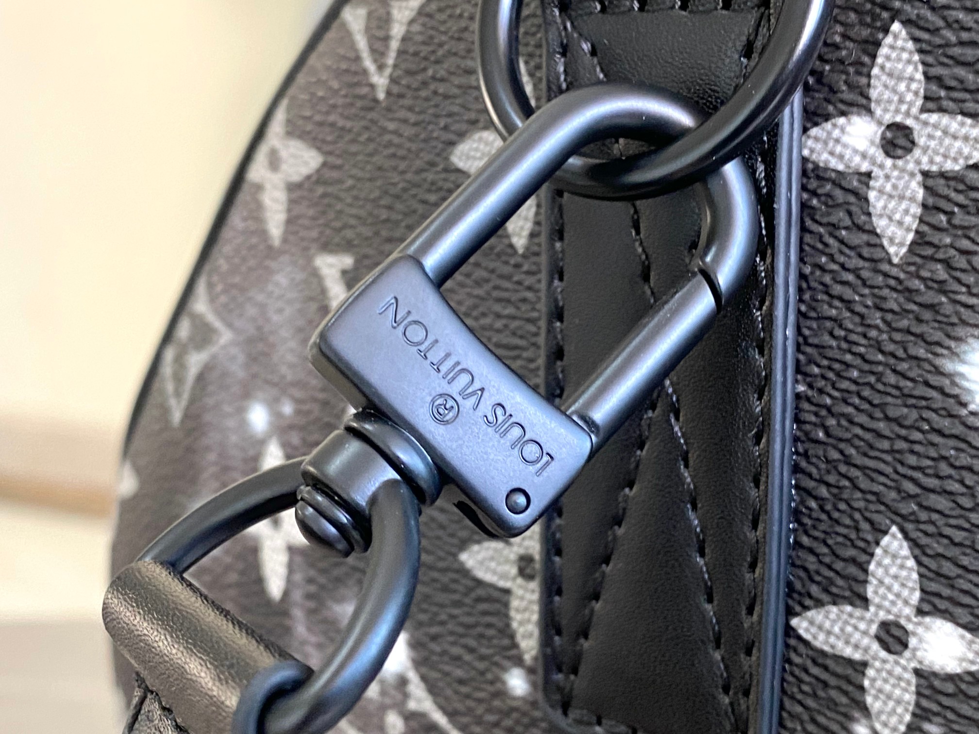 Louis Vuitton Keepall Bandoulière 50 Monogram Galaxy Travel Bag - Image 8