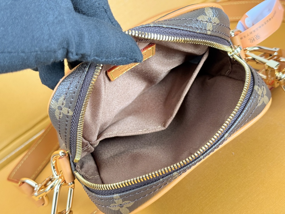 Louis Vuitton Danube Monogram Crossbody Bag - Image 8