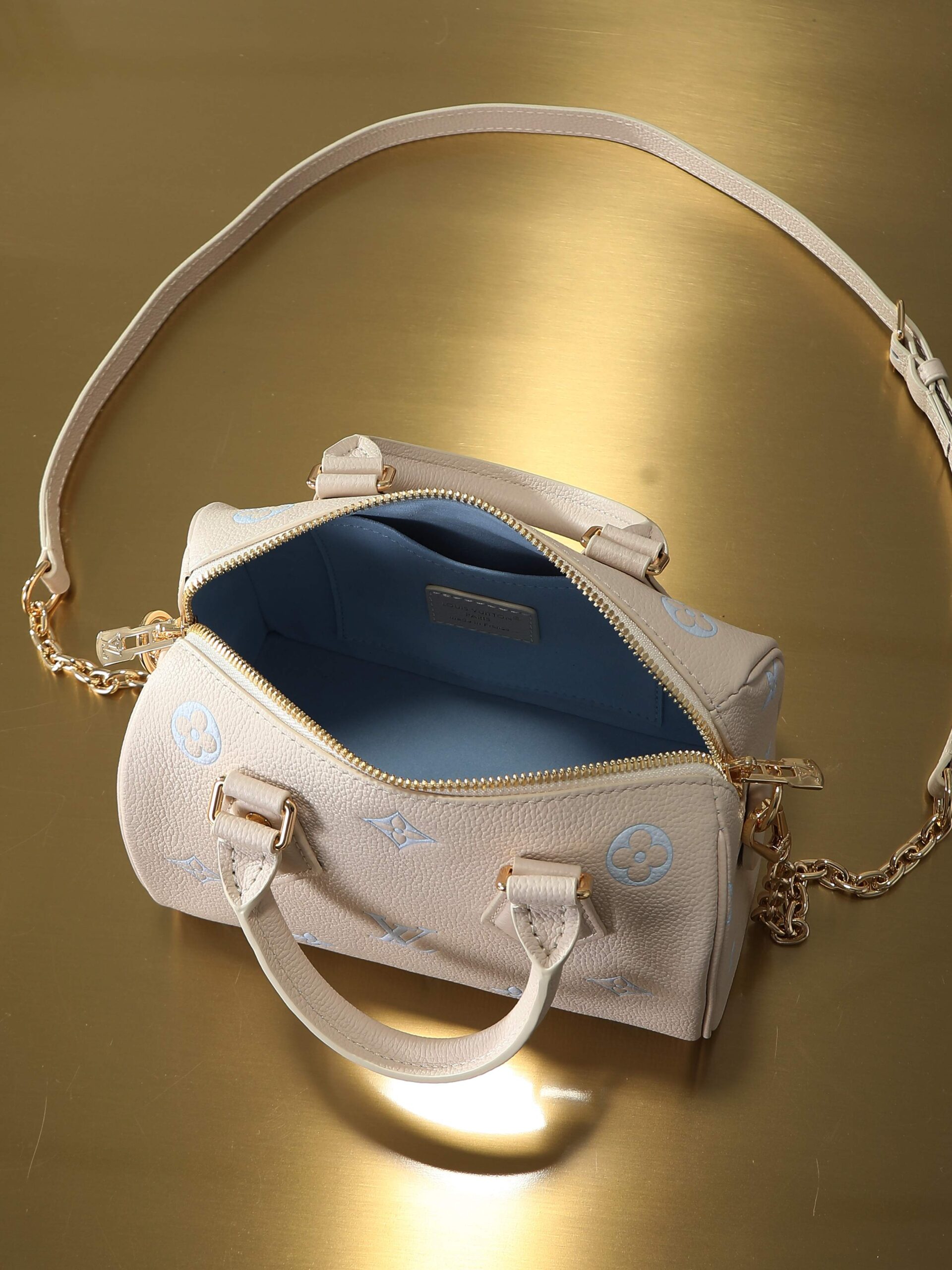 Louis Vuitton Speedy Bandoulière 20 Handbag - Milky White and Blue - Image 8