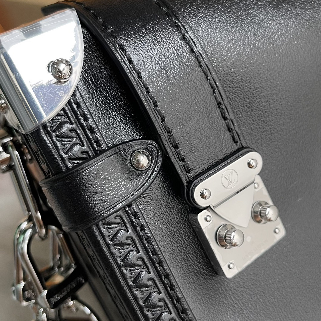 Side Trunk Medium Leather Crossbody Bag - Image 8