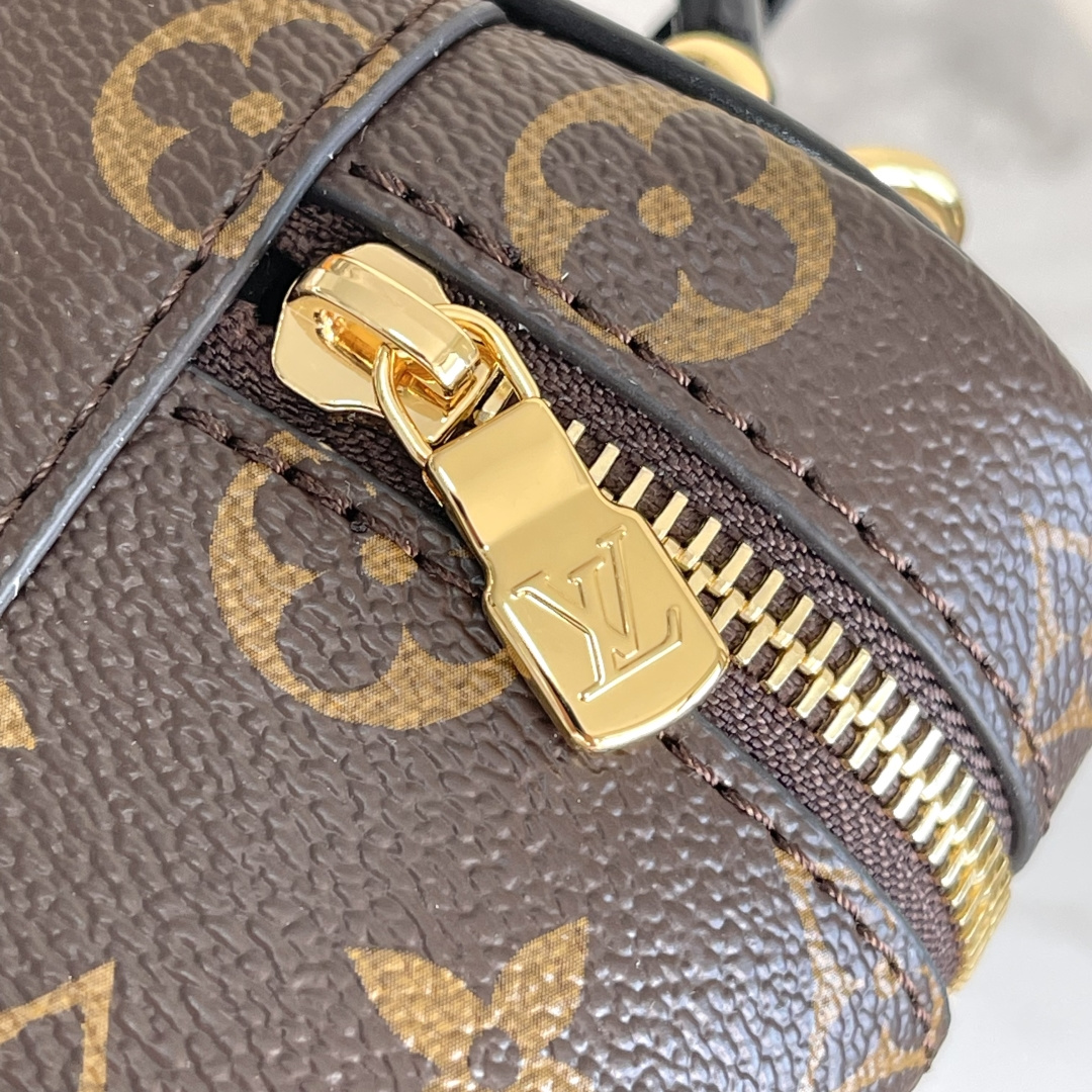 Louis Vuitton Vanity Chain Pouch M47125 - Image 8