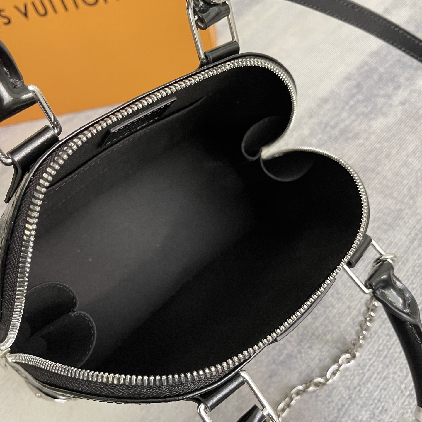 Louis Vuitton Alma BB Monogram Saga Handbag - Image 8