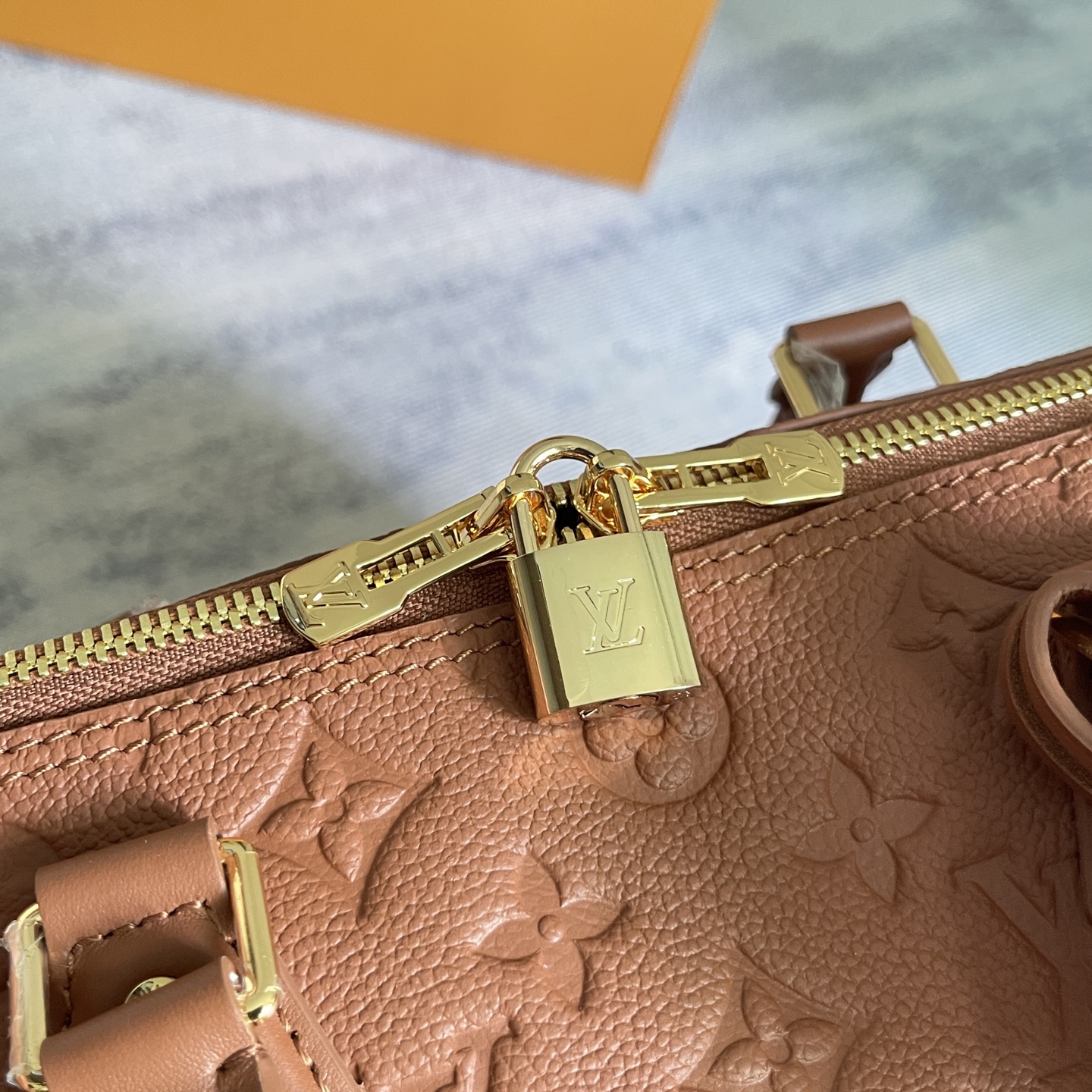 Louis Vuitton Speedy Soft 30 Handbag - Image 8