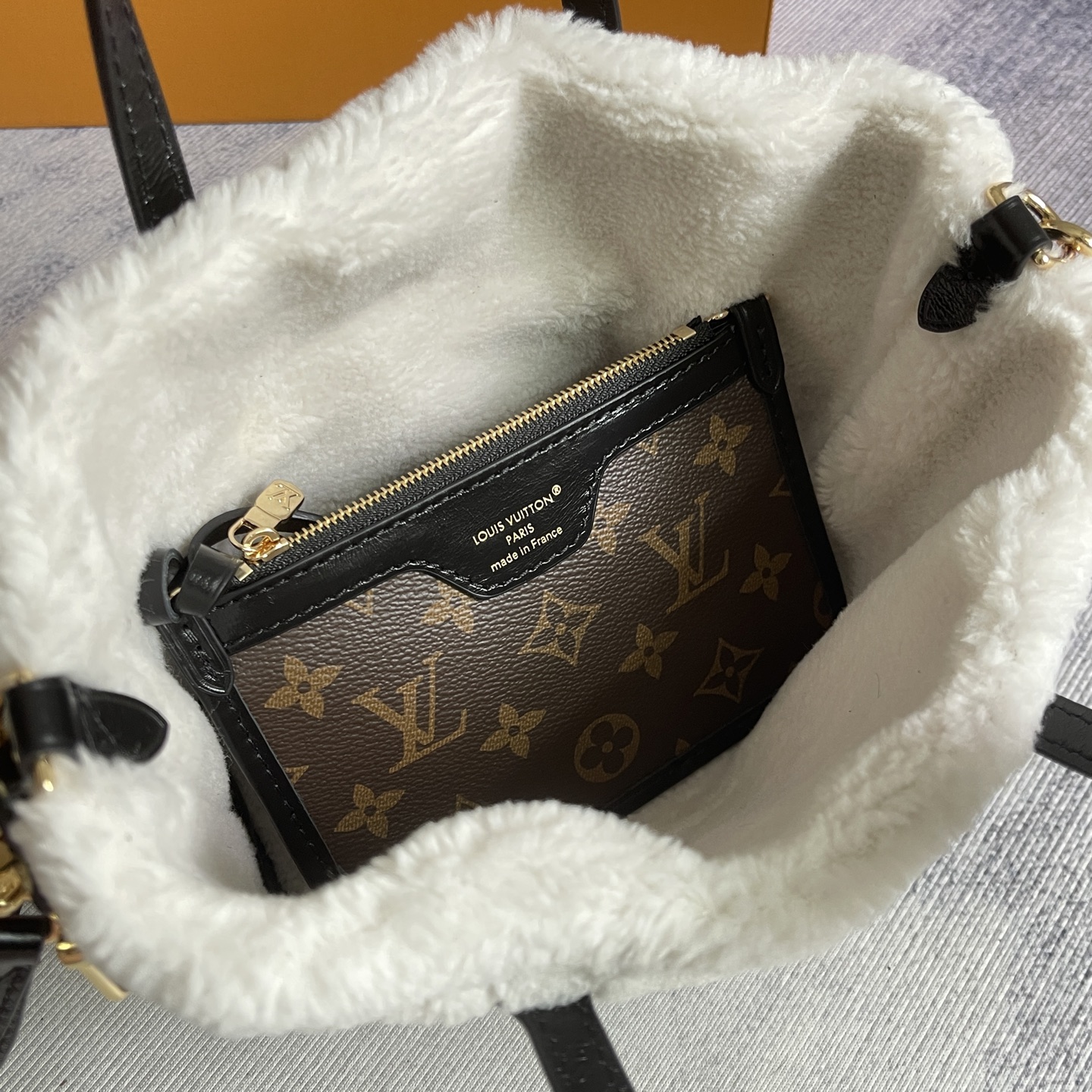 Neverfull Bandouliere Inside Out BB Handbag in Monogram Canvas and Shearling - Image 8
