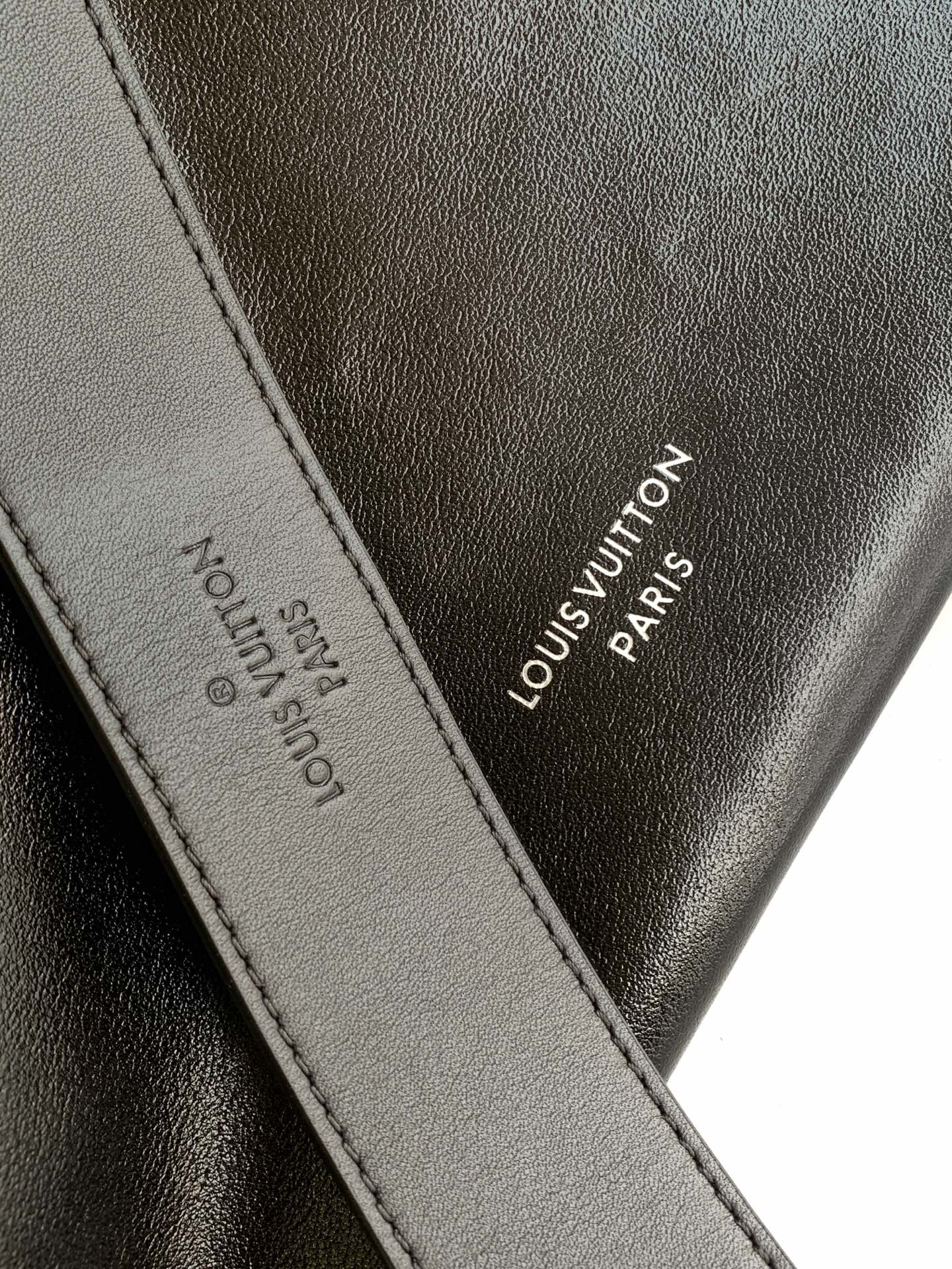 CarryAll Dark Medium Handbag - Image 8