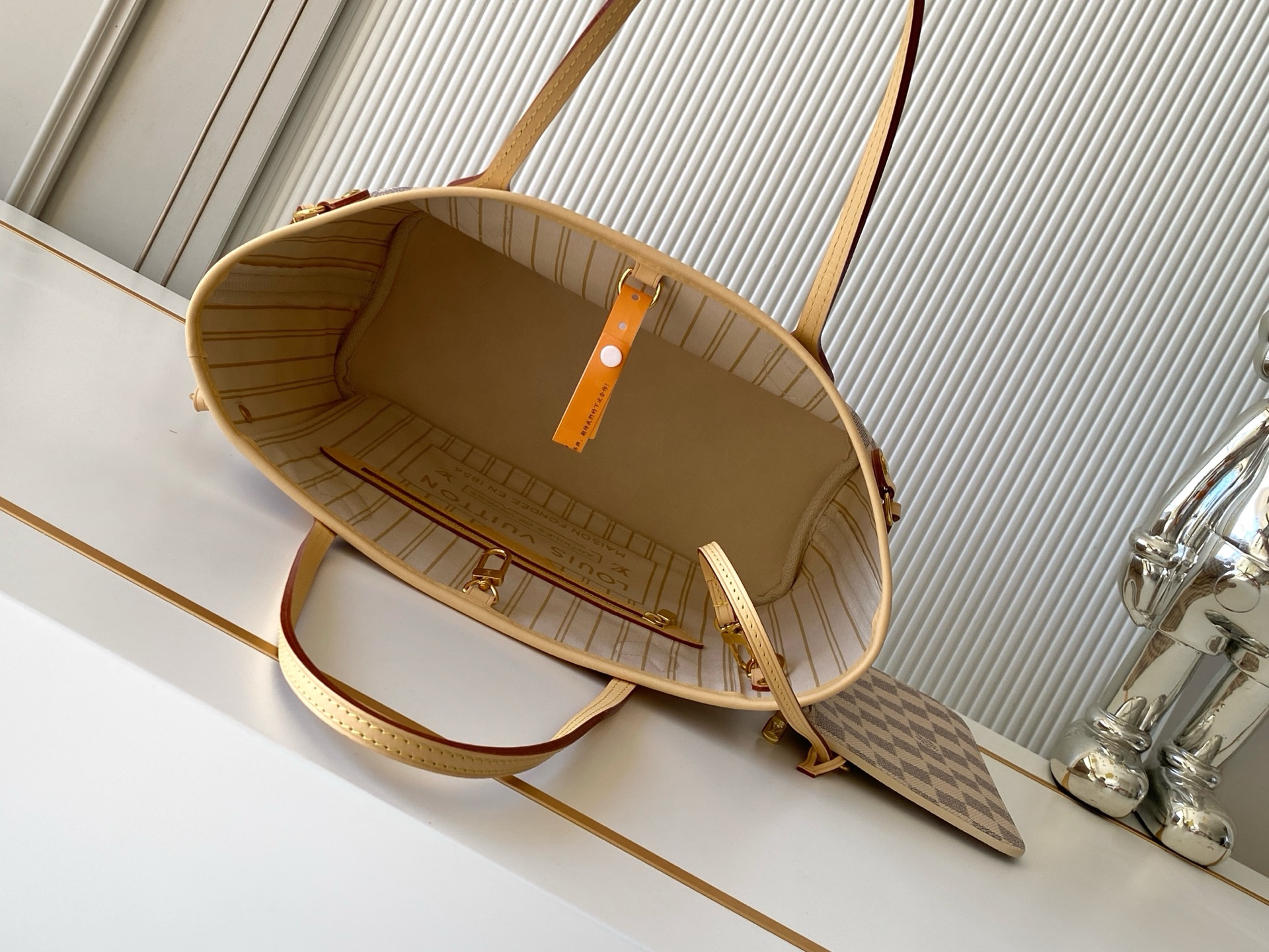 Louis Vuitton Neverfull Small Tote Bag in Damier Ebene Canvas - Image 8