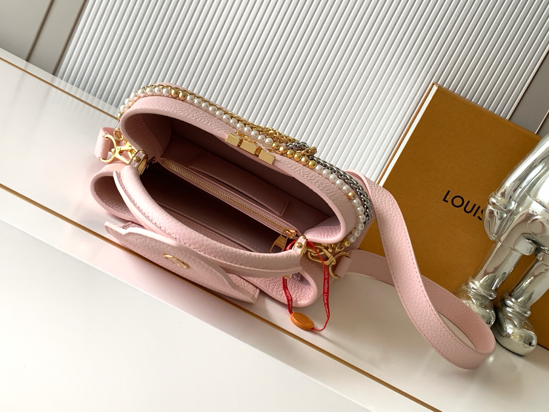 Louis Vuitton Capucines BB Handbag, Light Pink Pearl Double Chain - Image 8