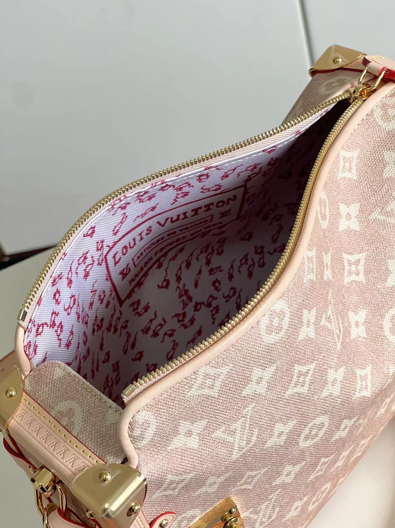 Louis Vuitton Side Trunk Large Handbag in Meowgram Canvas - Image 8