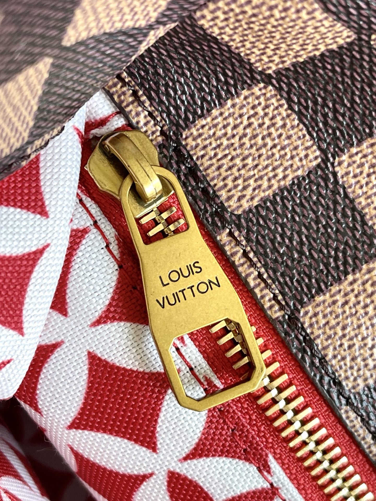 Louis Vuitton Medium Handbag M15237 - Image 8