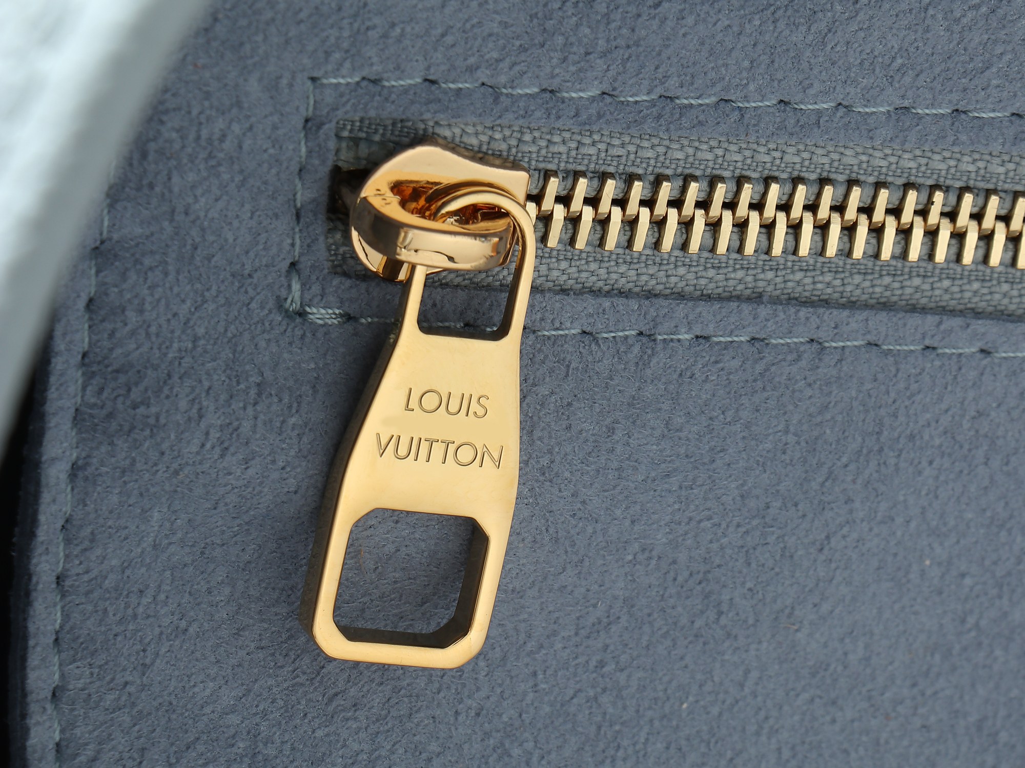 Louis Vuitton Neverfull MM Tote Bag in Monogram Empreinte Leather - Image 8